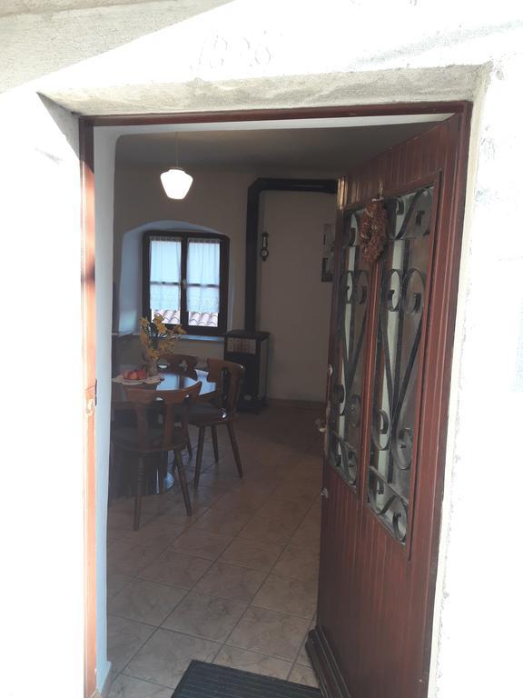 Apartment Valetovi Štanjel Eksteriør bilde